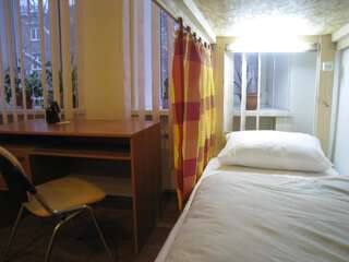 Хостелы Hostel Smile-Dnepr Днепр Спальное место в общем номере для мужчин и женщин с 12 кроватями-1